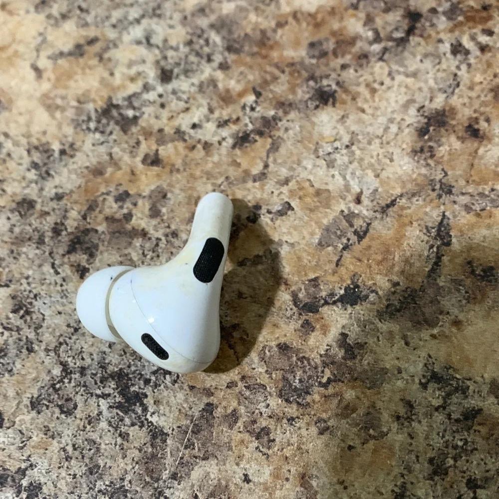 Apple Wireless Earbud in White